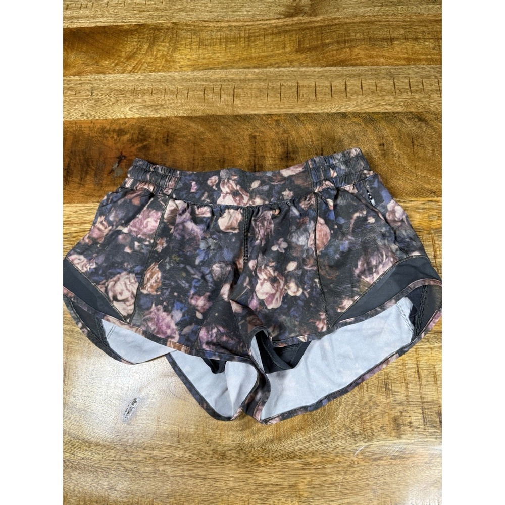 Lululemon Hotty Hot Short‎ II 2.5 Frosted Rose Multi Melanite Size 6